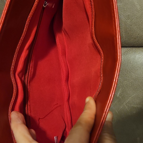 Red studded faux leather clutch - Picture 3 of 8